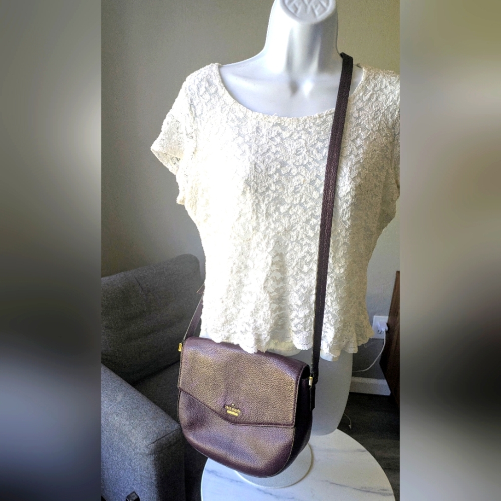 Kate Spade NY Court Lavinia Mahogany Crossbody Leather Bag.